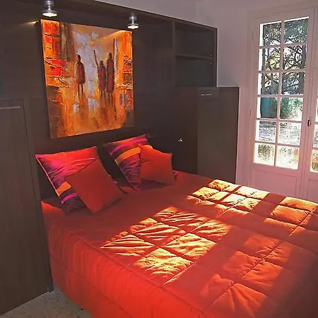 בית נופש Faviere Sleeps 10 Pool Air Con Wifi *